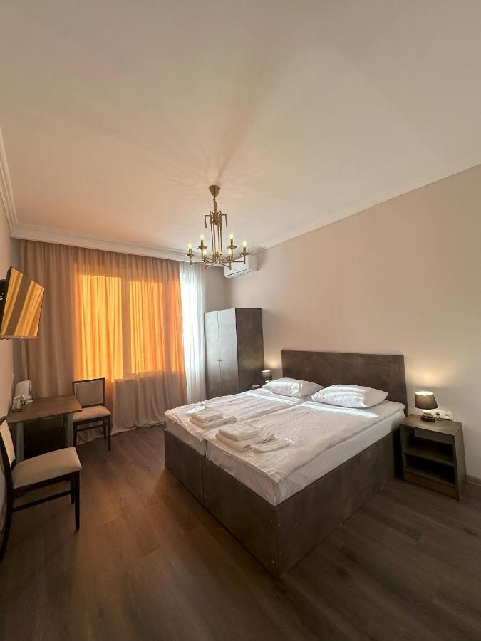 Bina N28 Hotel Kutaisi Luaran gambar