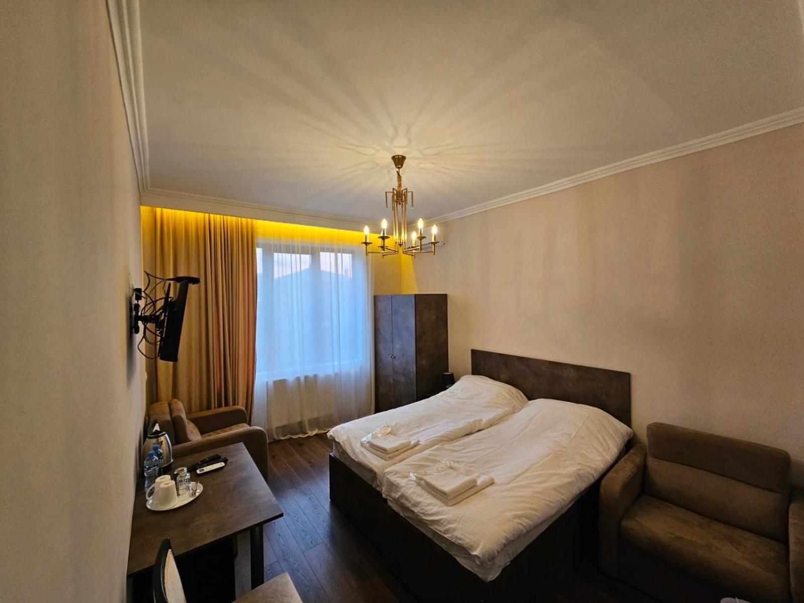 Bina N28 Hotel Kutaisi Luaran gambar