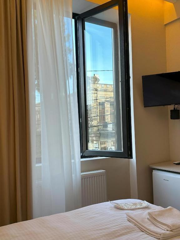 Bina N28 Hotel Kutaisi Luaran gambar